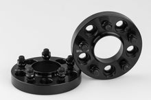 Load image into Gallery viewer, Range Rover wheel spacers 25mm